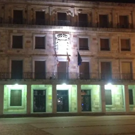Atico El Burgo Lägenhet